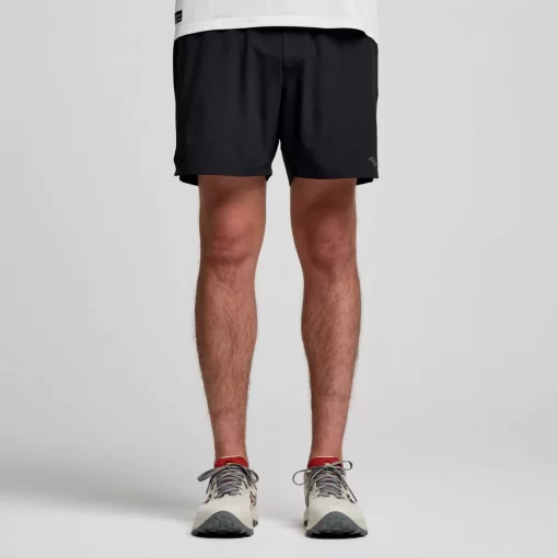 Bottoms*saucony Men's Peregrine 6" Short Black