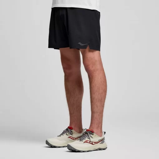 Bottoms*saucony Men's Peregrine 6" Short Black
