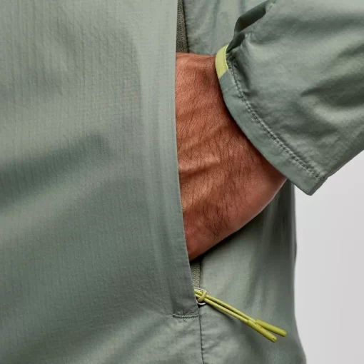 Tops*saucony Peregrine Packaway Jacket Bough