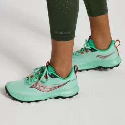Clothing | Apparel*saucony Women's Explorer Utility Crop Tight Climbing Ivy
