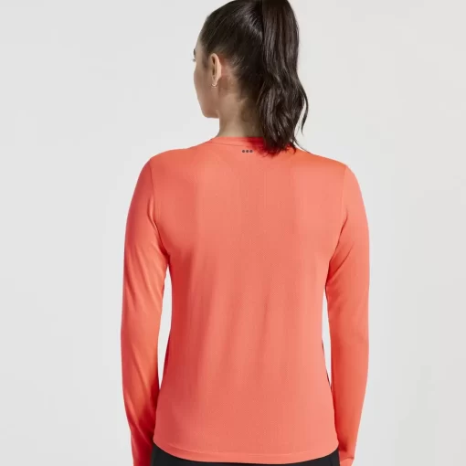 Tops | Clothing*saucony Women's Stopwatch Graphic Long Sleeve ViZiRed Graphic