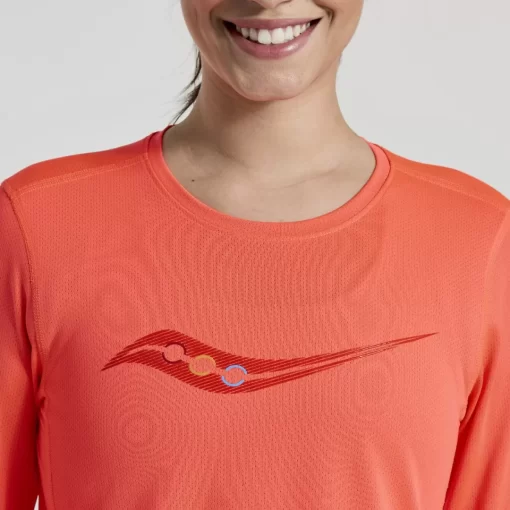 Tops | Clothing*saucony Women's Stopwatch Graphic Long Sleeve ViZiRed Graphic