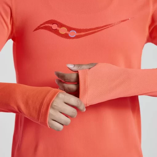 Tops | Clothing*saucony Women's Stopwatch Graphic Long Sleeve ViZiRed Graphic